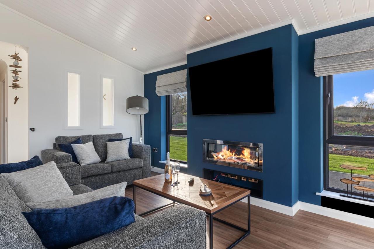 Hiraeth - Luxury Lodge With Hot Tub, Close To Beach Penally Exteriör bild